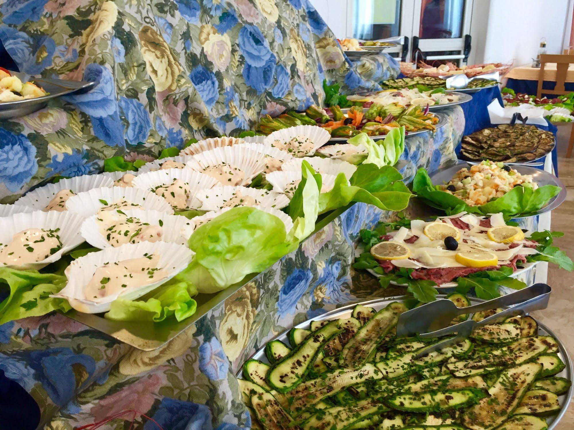 Hotel Mehari Riccione Eksteriør billede