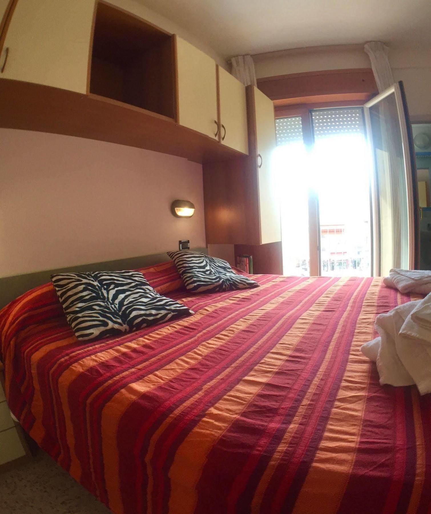 Hotel Mehari Riccione Eksteriør billede