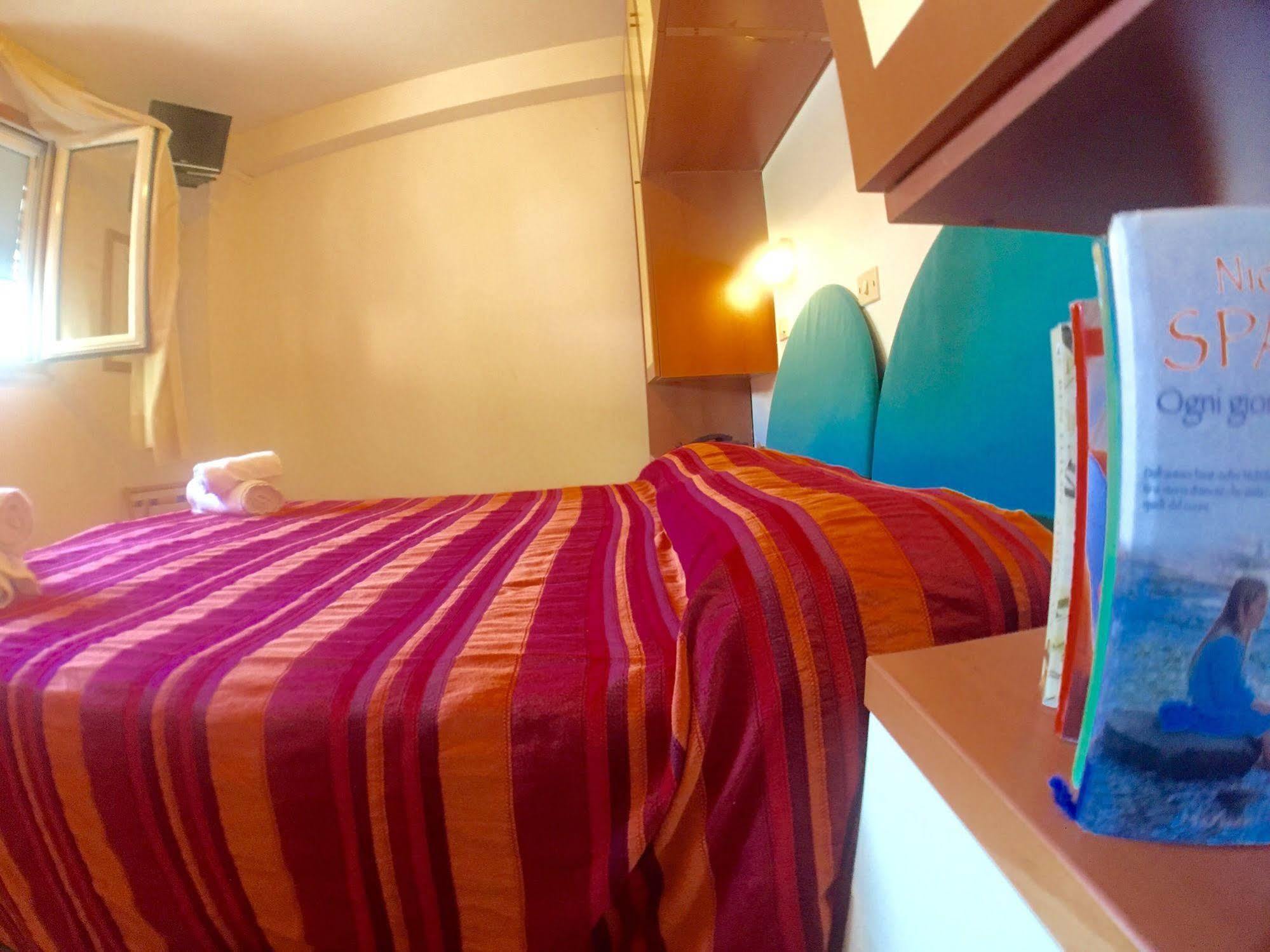 Hotel Mehari Riccione Eksteriør billede
