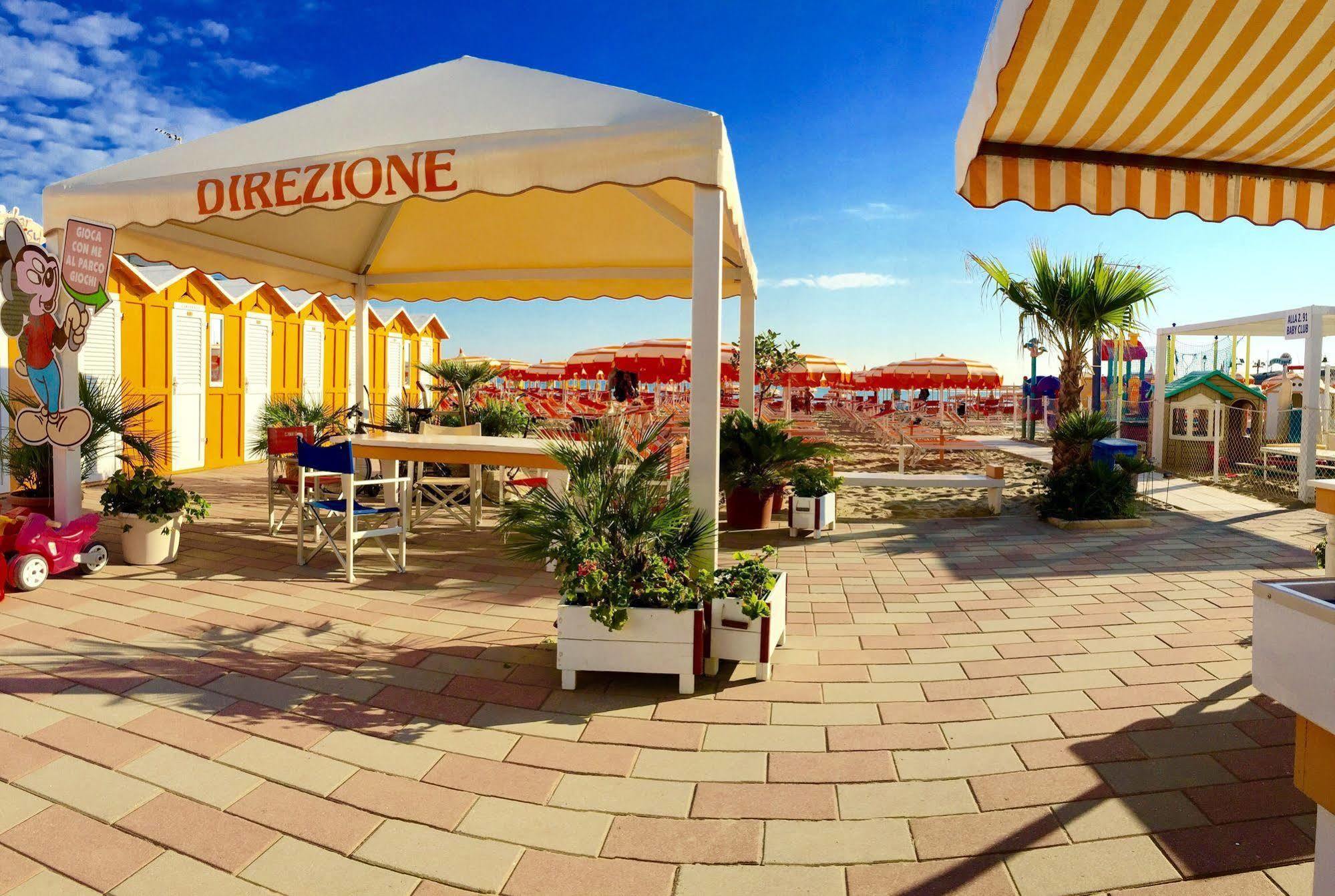 Hotel Mehari Riccione Eksteriør billede